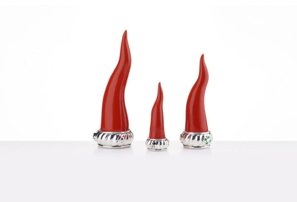 Corno portafortuna decorativo con base lavorata – Cornicello scaramantico