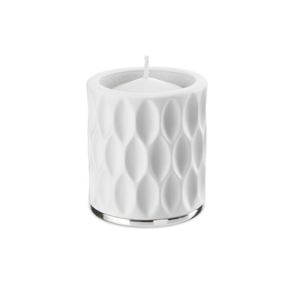 Candela decorativa Valenti con lavorazione tridimensionale e base elegante